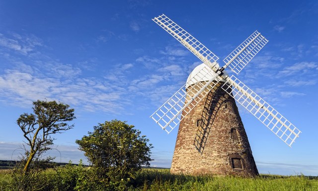 First Windmill to Generate Electricity Developed in Cleveland, Ohio