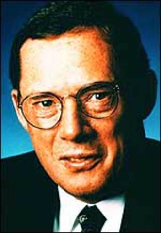 She becomes the executive assistant for Paul Allaire (chief executive)