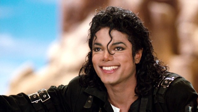 Michael Jackson received artist of the century award