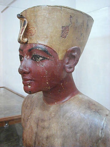Tutankhamun becomes the ruler of Egypt