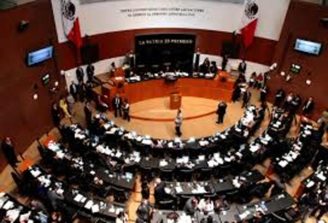 Reunión de la Comisión de Puntos Constitucionales del Senado de la República.