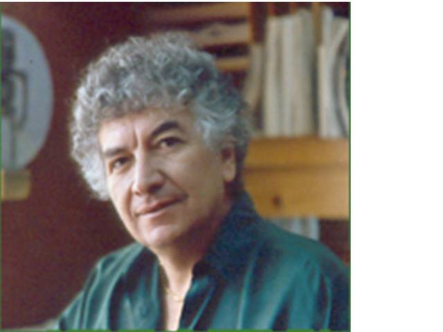 •	2002 PREMIO NACIONAL