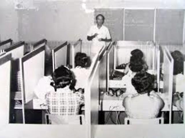 LABORATORIOS DE IDIOMAS