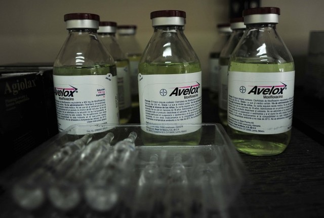 Exigen a Winckler prioridad a investigación sobre medicamentos clonados