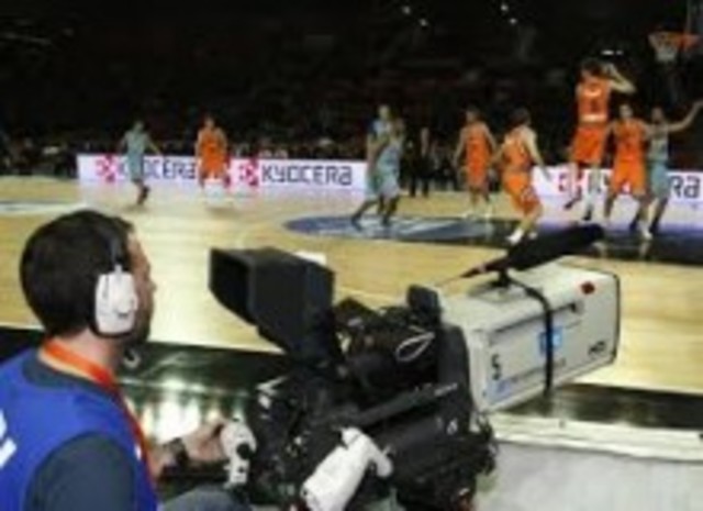 Primeros transmisiones de los partidos por TV.