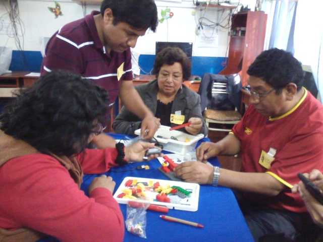 Capacitar a los  Directivos y maestros