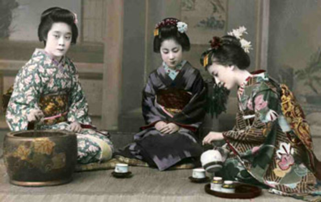 Levezetès és újabb izgalmak, mint a Triádos teadélután