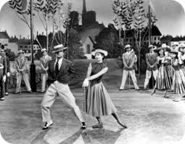 Se imponen los musicales, donde primaba el peso de los números musicales y canciones por sobre la historia.