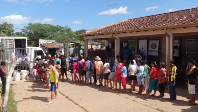 Entrega de kits de rehabilitación Bañado Sur, escuela San Blás