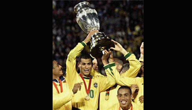 1999, la leyenda sigue creciendo.