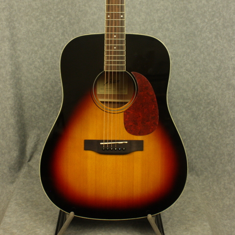 Received my first guitar