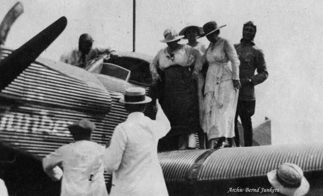 El primer Vuelo de la compañia