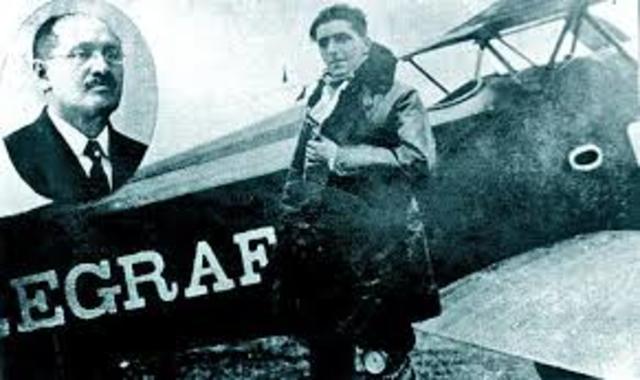 l piloto italiano Ferruccio Guicciardi realizó vuelos de demostración en Pasto y Cali.