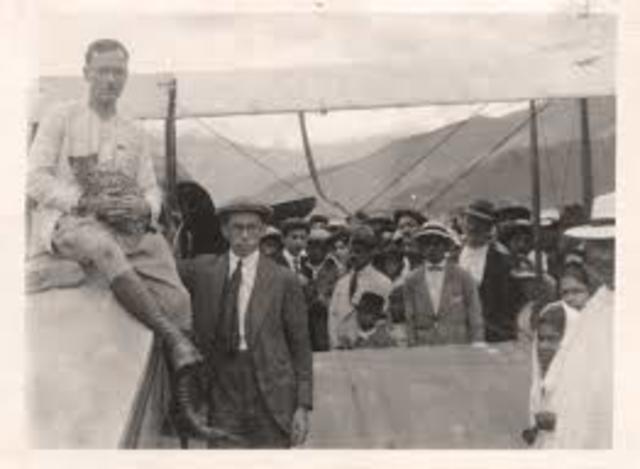 Primer vuelo de correo Avión Curtiss Standard