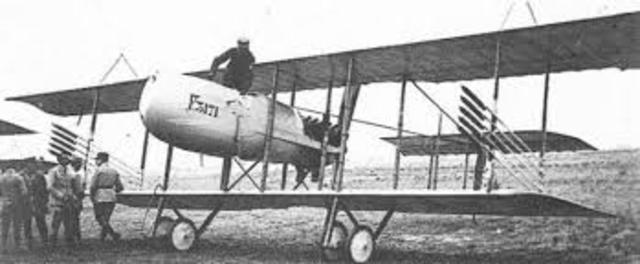 Primera compañía de aviación civil comercial