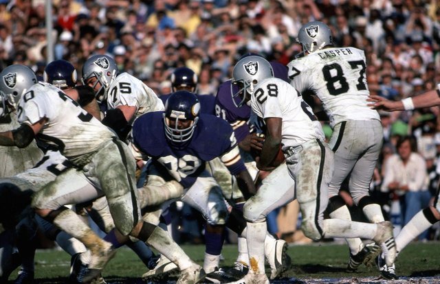 #11 Superbowl OAKLAND RAIDERS VS MINNESOTA VIKINGS