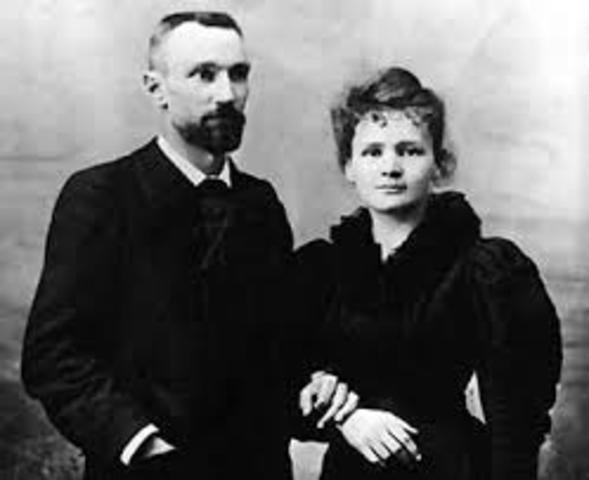 Pierre y Marie Curie trabajan sobre la radiación