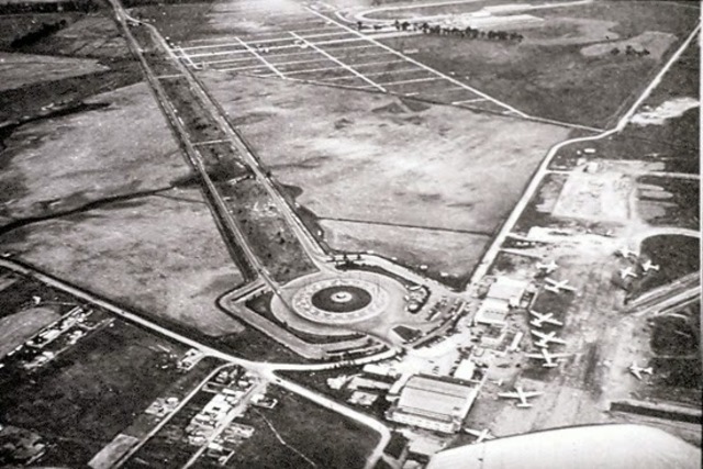 primer aeropuerto del país