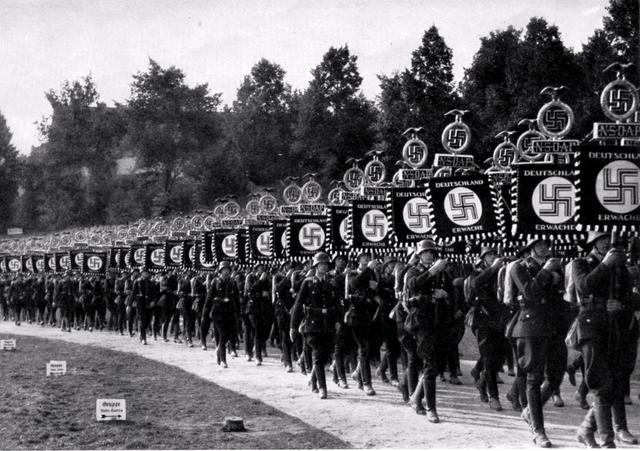 Tyskland indfører demokrati