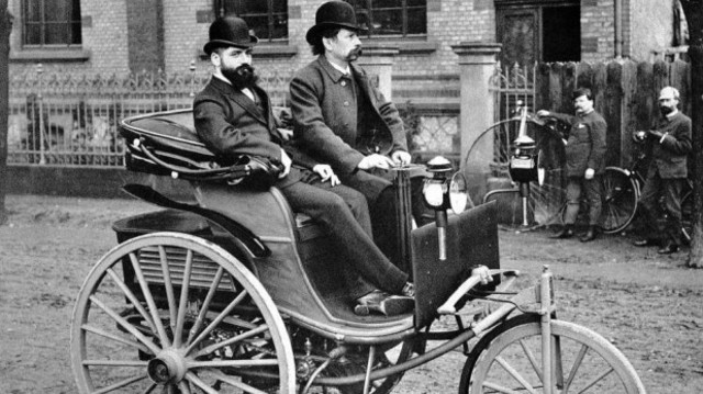 Nace automóvil a gasolina gracias a Frank y Charles Duryea