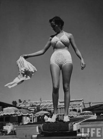 Se modifica el modelo de bañadores de playa, cambia a Bikini