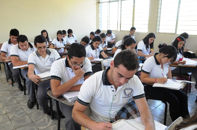 2012: Obligatoriedad educación media superior