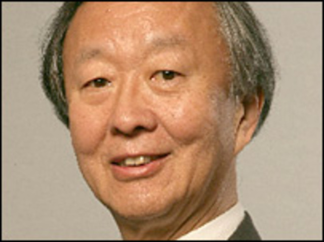 Charles Kao utiliza por 1ª vez fibra óptica para conversacionestelefónicas.