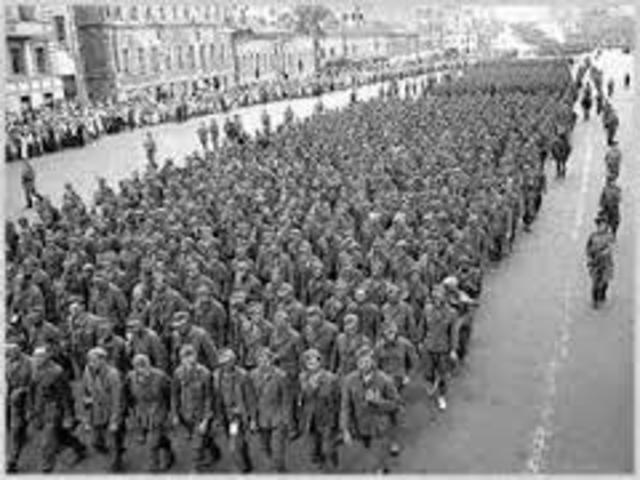 Hitler breaks Pact with Stalin's Russia and invades