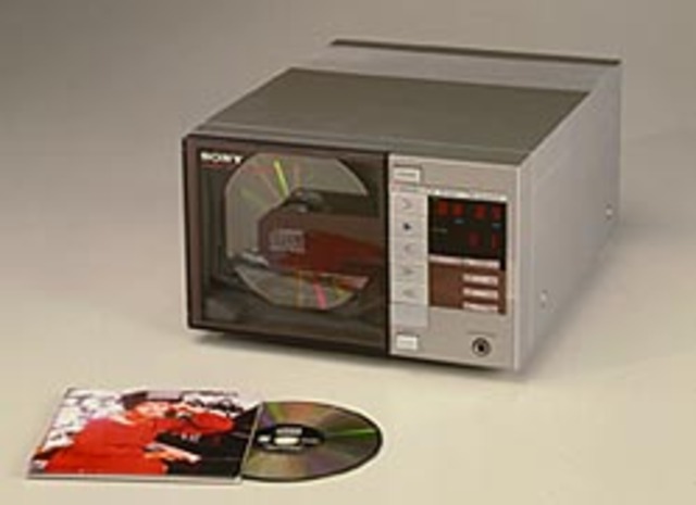 se lanza el primer CD