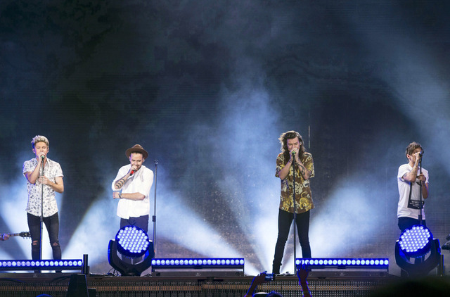 Presentación el los Premios Telehit.