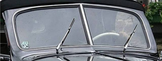 Mary Anderson Invents the Windshield Wiper