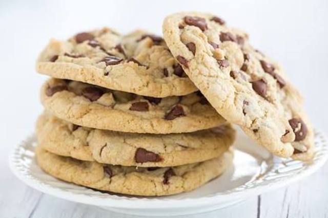 Ruth Wakefield Invents Chocolate-Chip Cookies