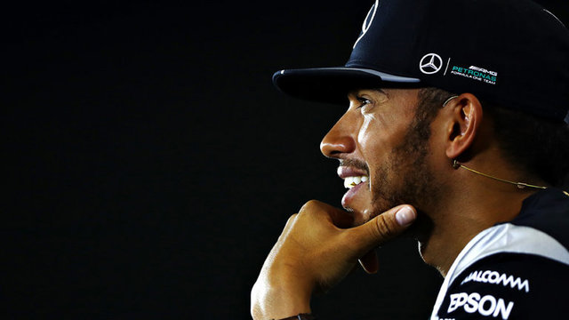 Es actual piloto de F1 para Mercedes AMG