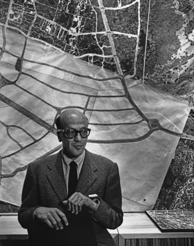 1980 PRIMER GANADOR LATINOAMERICANO DEL PREMIO PRITZKER