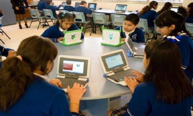 SIGLO XXI  (LA ERA DE LA TECNOLOGÍA)