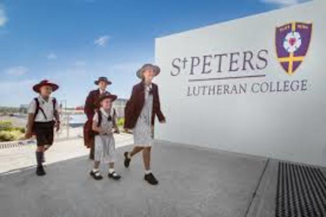 I = 2000 students S = 500