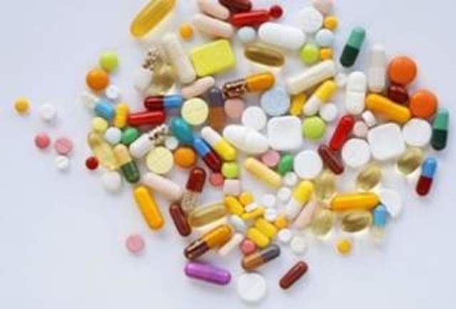 LEY 485 DE (diciembre 21)1998.  Se Reglamente Regente de Farmacia