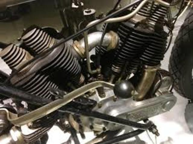 Motorcycle:pneumatic suspensions