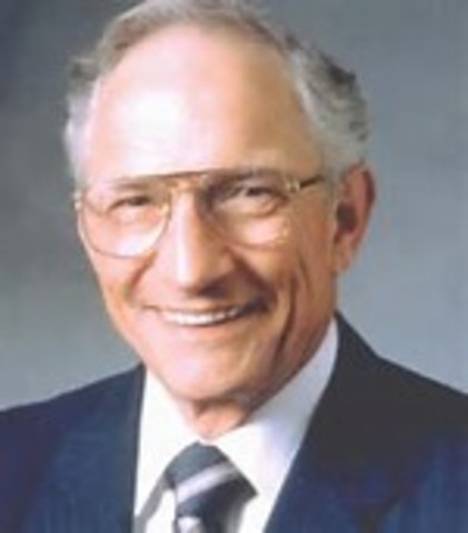 1958 Dr.Robert Noyce mejora los circuitos integrados