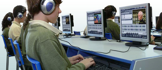 LABORATORIOS DE IDIOMAS