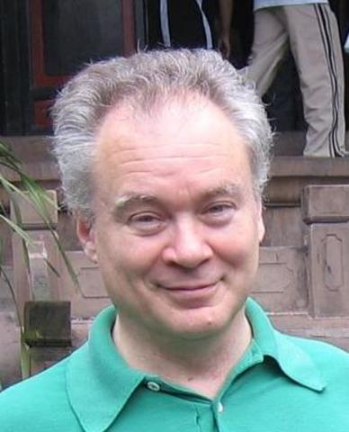 Paul Werbos. Desarrolló la idea básica del algoritmo de aprendizaje