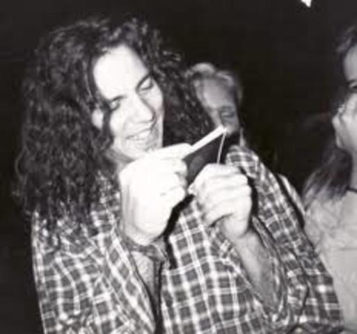 Pearl Jam boycotts Ticketmaster