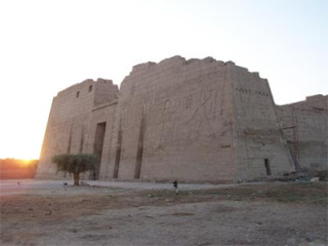 Los Primero Ingenieros