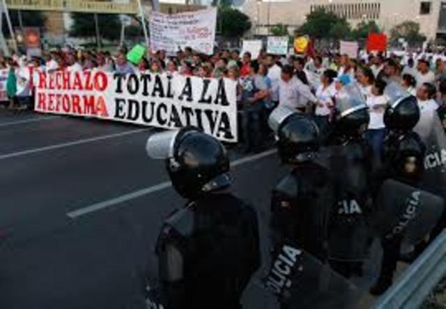 Crisis de la tecnología educativa 80´s  y 90´s