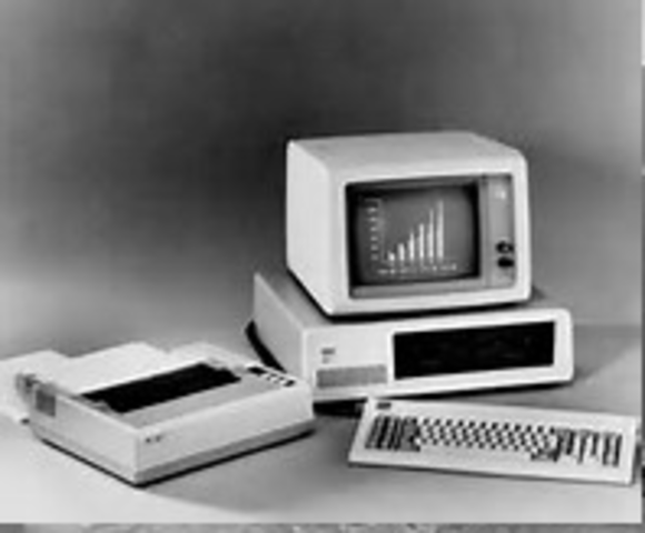 Primeros computadores en universidades del pais