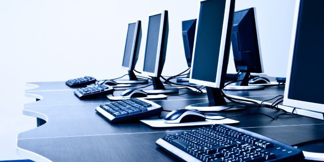 Программы Elk Cloner (вирус для Apple) и Virus.