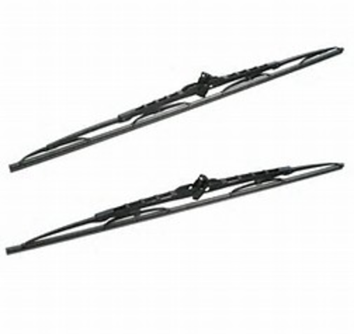 First windscreen wipers fitted to a motorcar