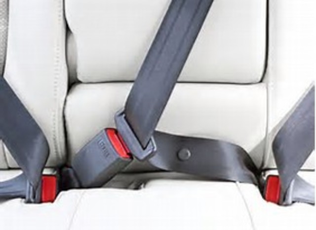 The first seatbelt for a motocar as standard equipment