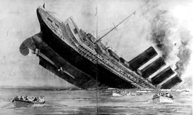 German U-boat sinks RMS Lusitania