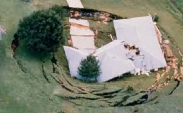 Sinkhole At Lake Windsor Middle